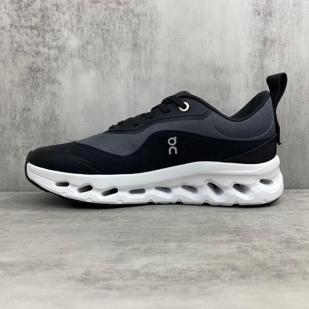 LW Sneakers
