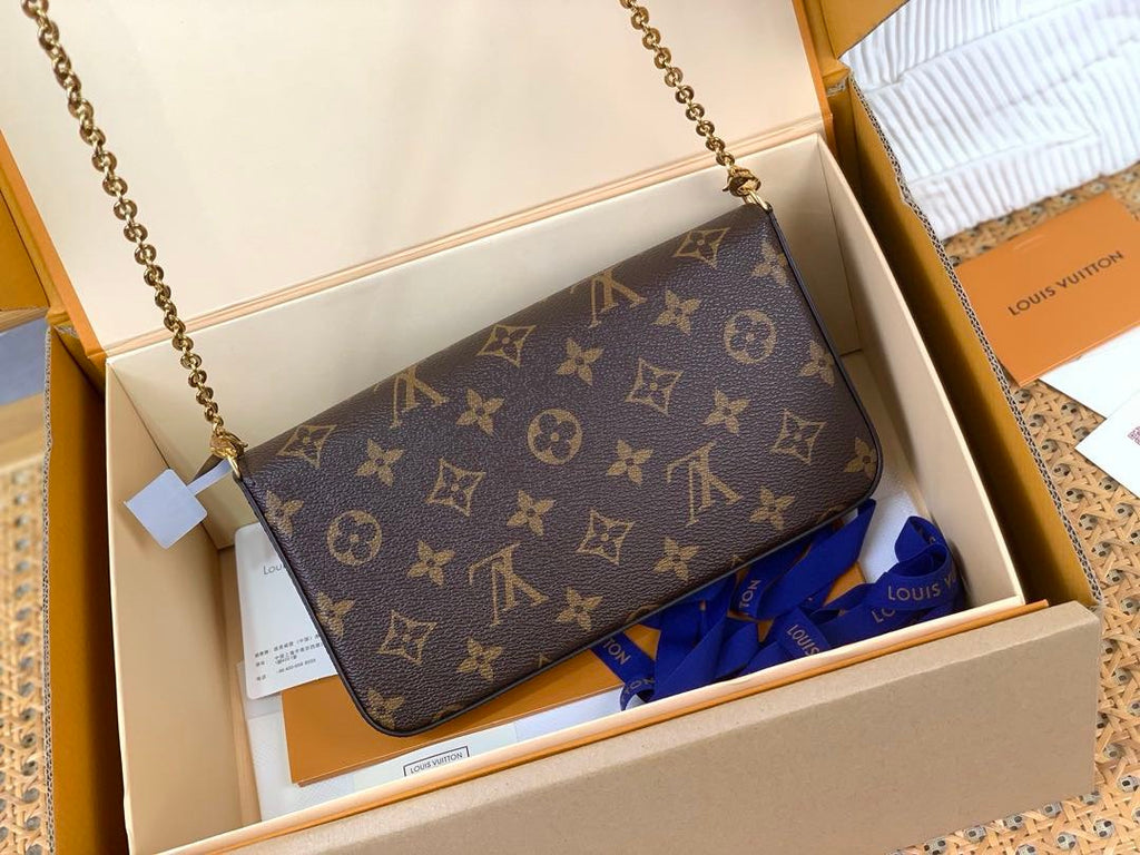Pochette Chain Bag