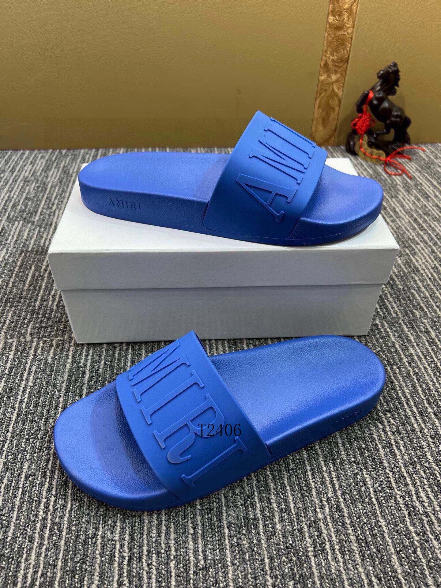 Amore Slides