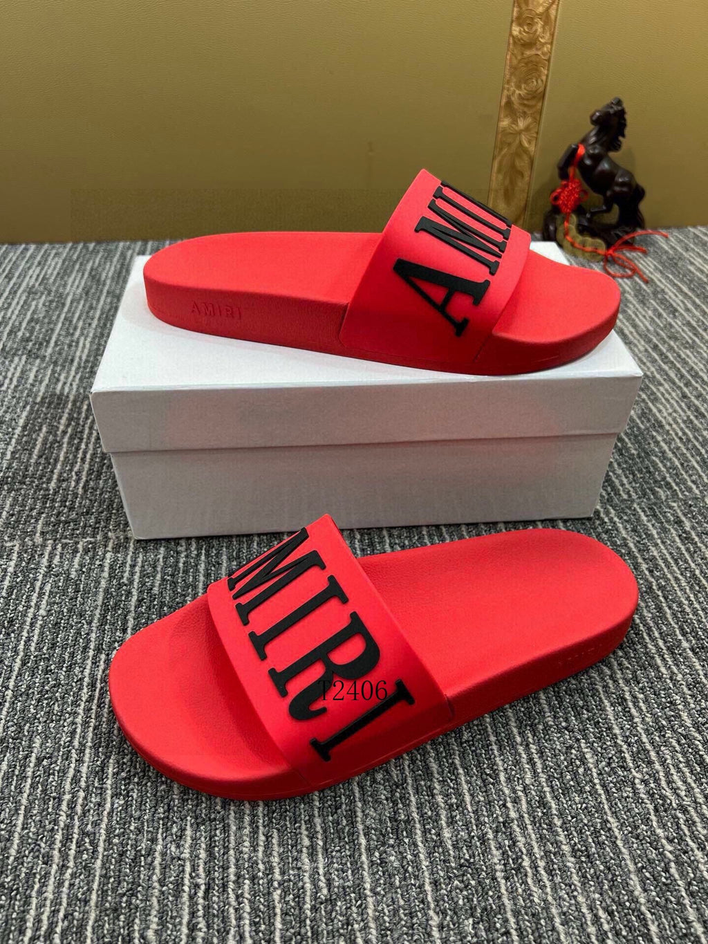 Amore Slides