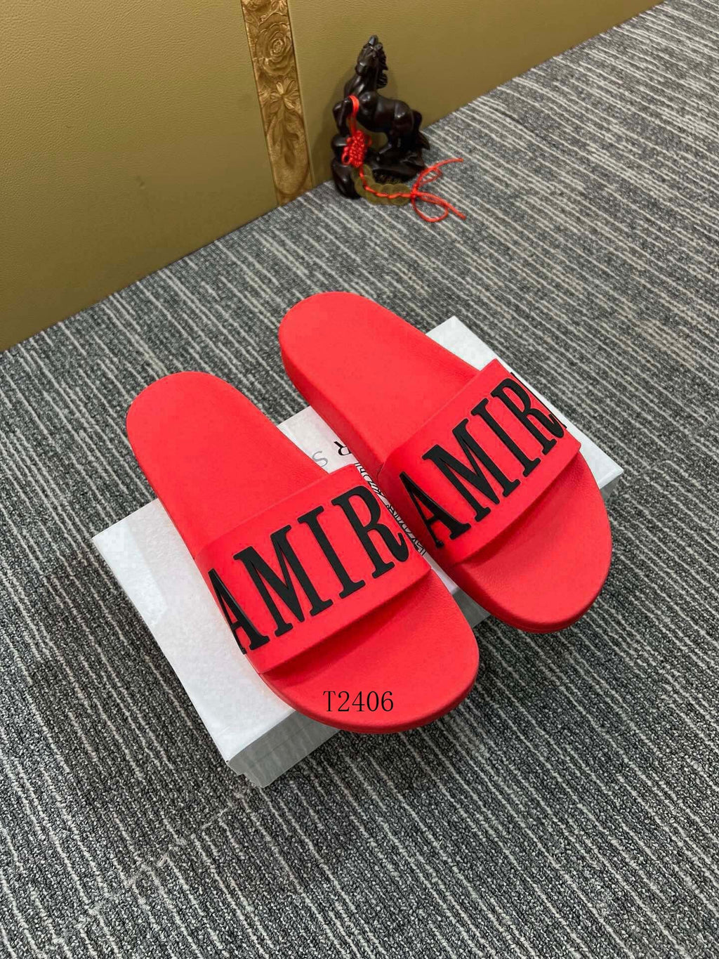 Amore Slides