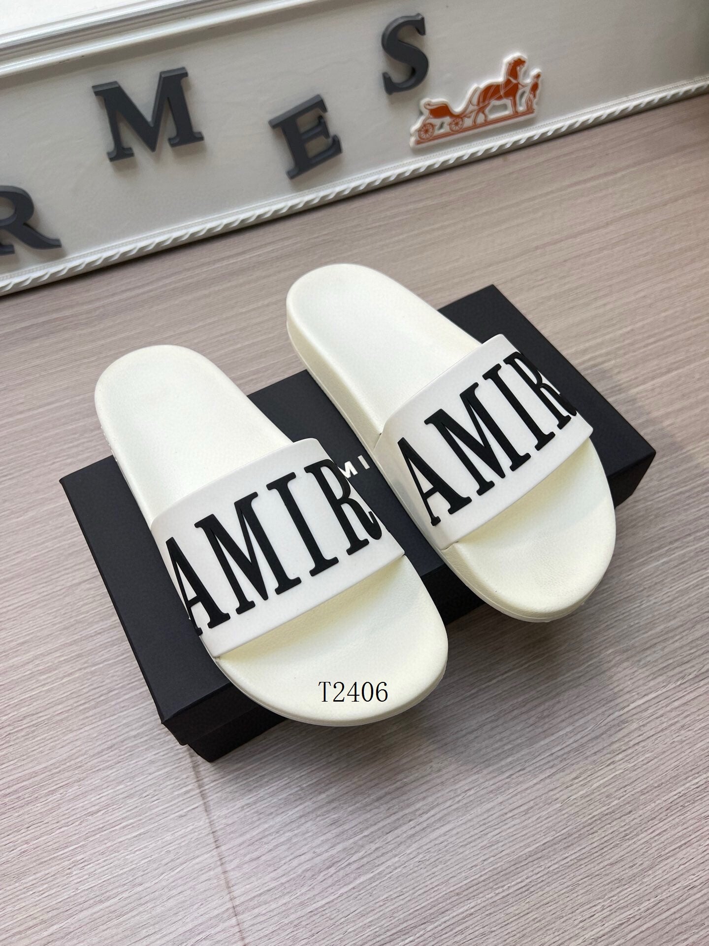Amore Slides