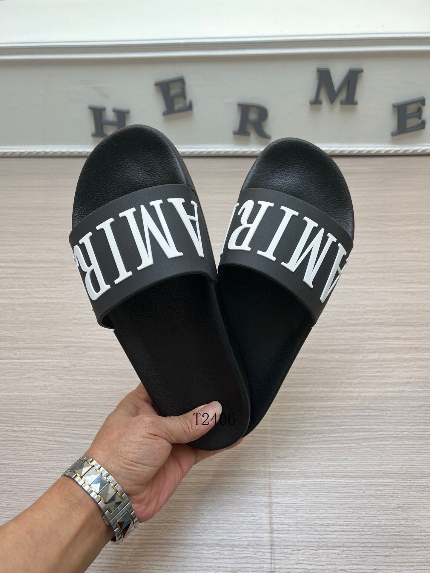 Amore Slides