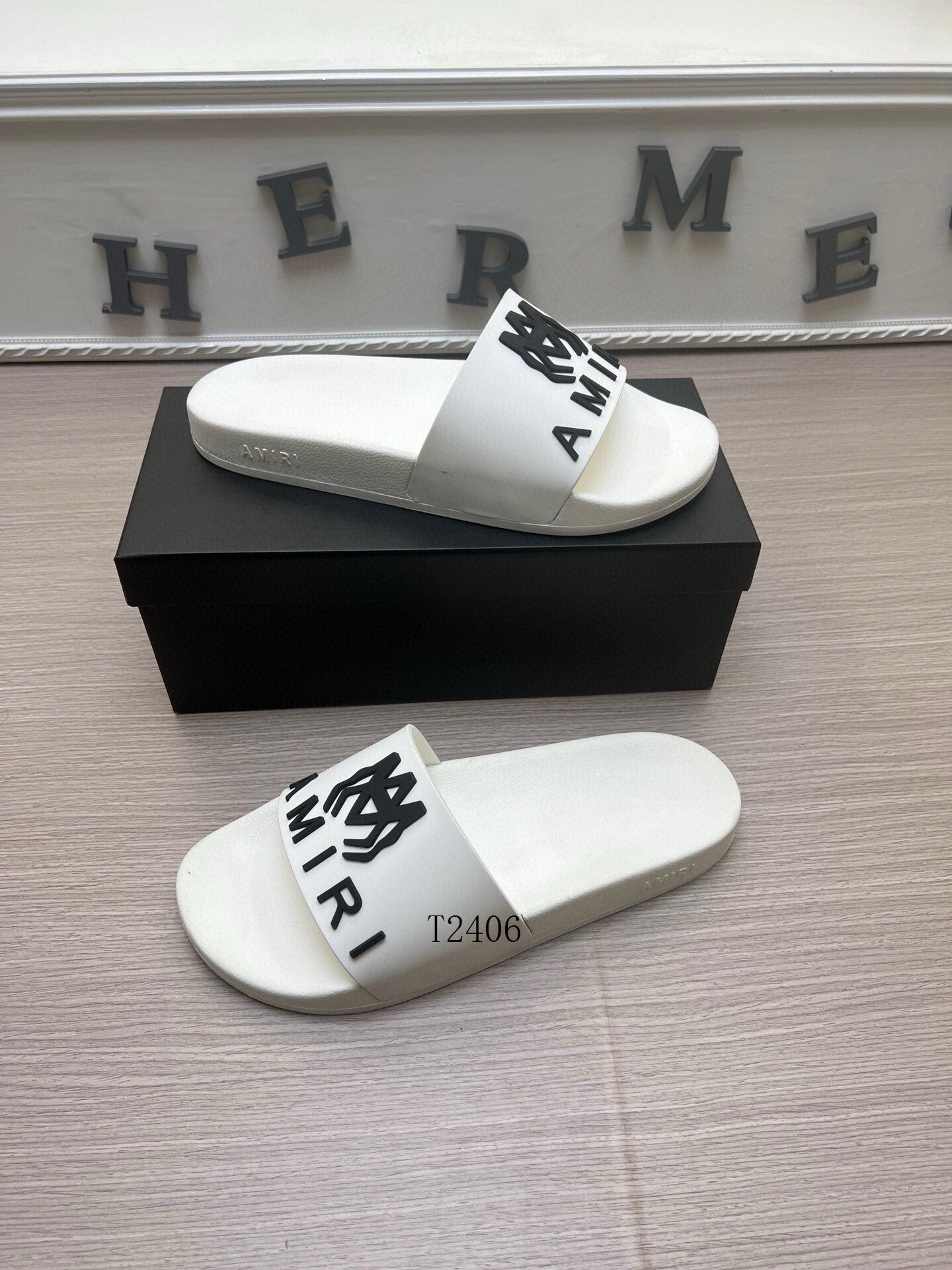 Amore Slides