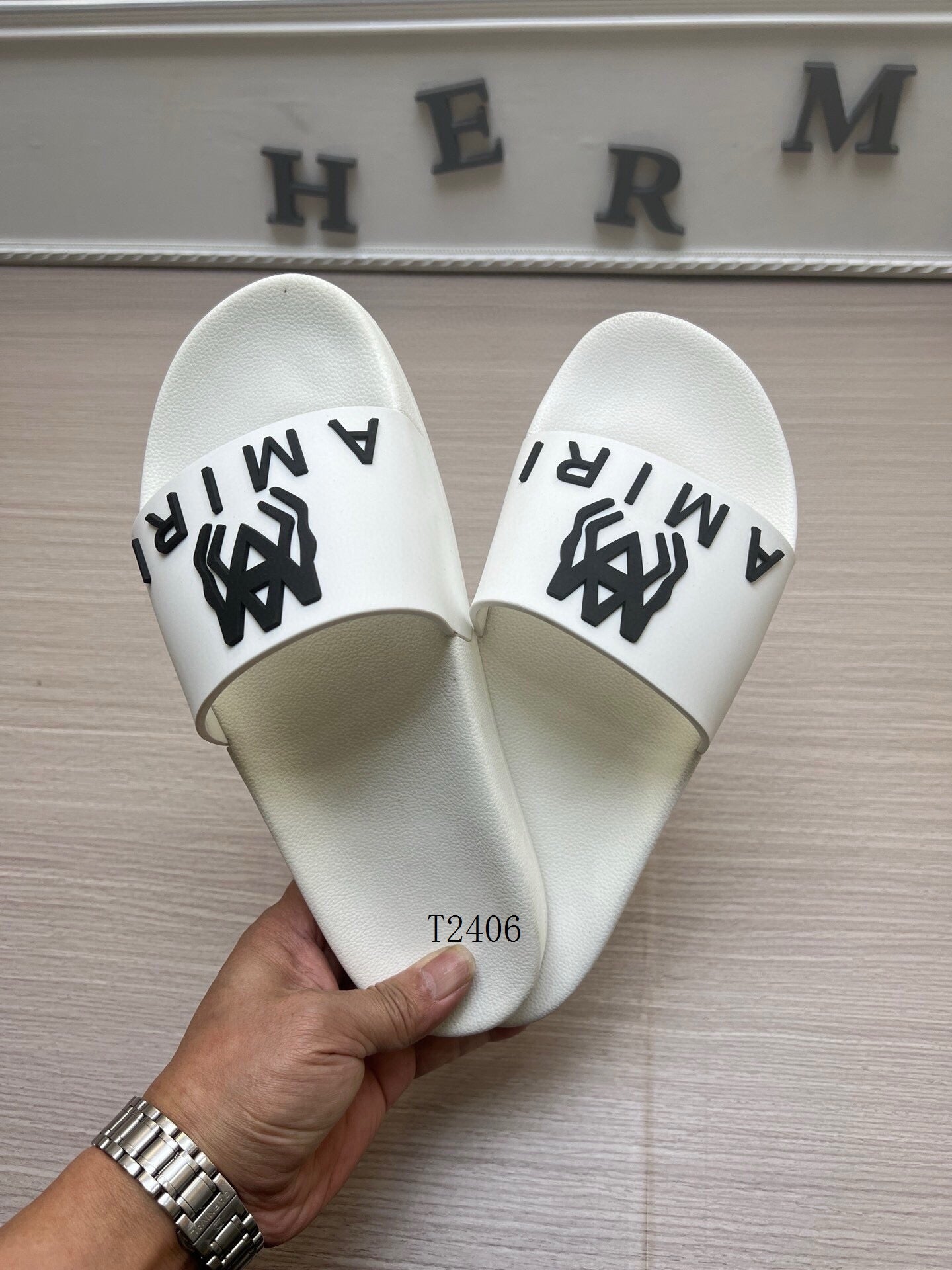 Amore Slides