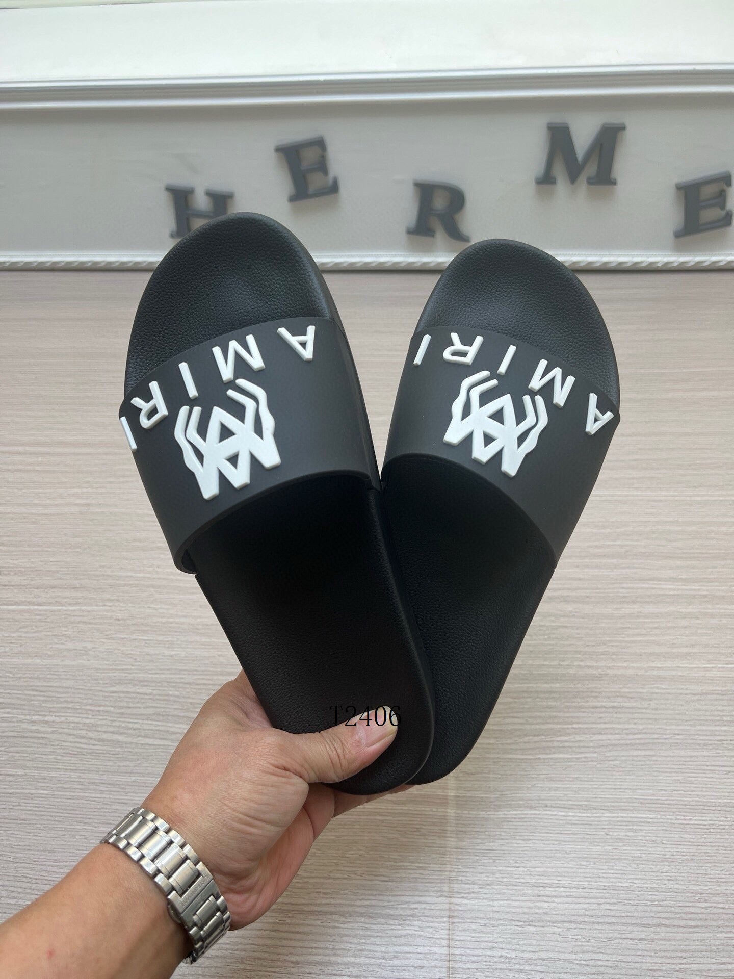 Amore Slides