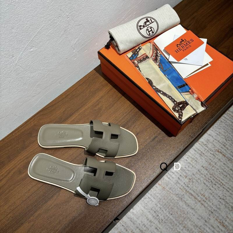 Leather Slip-on Sandals Olive