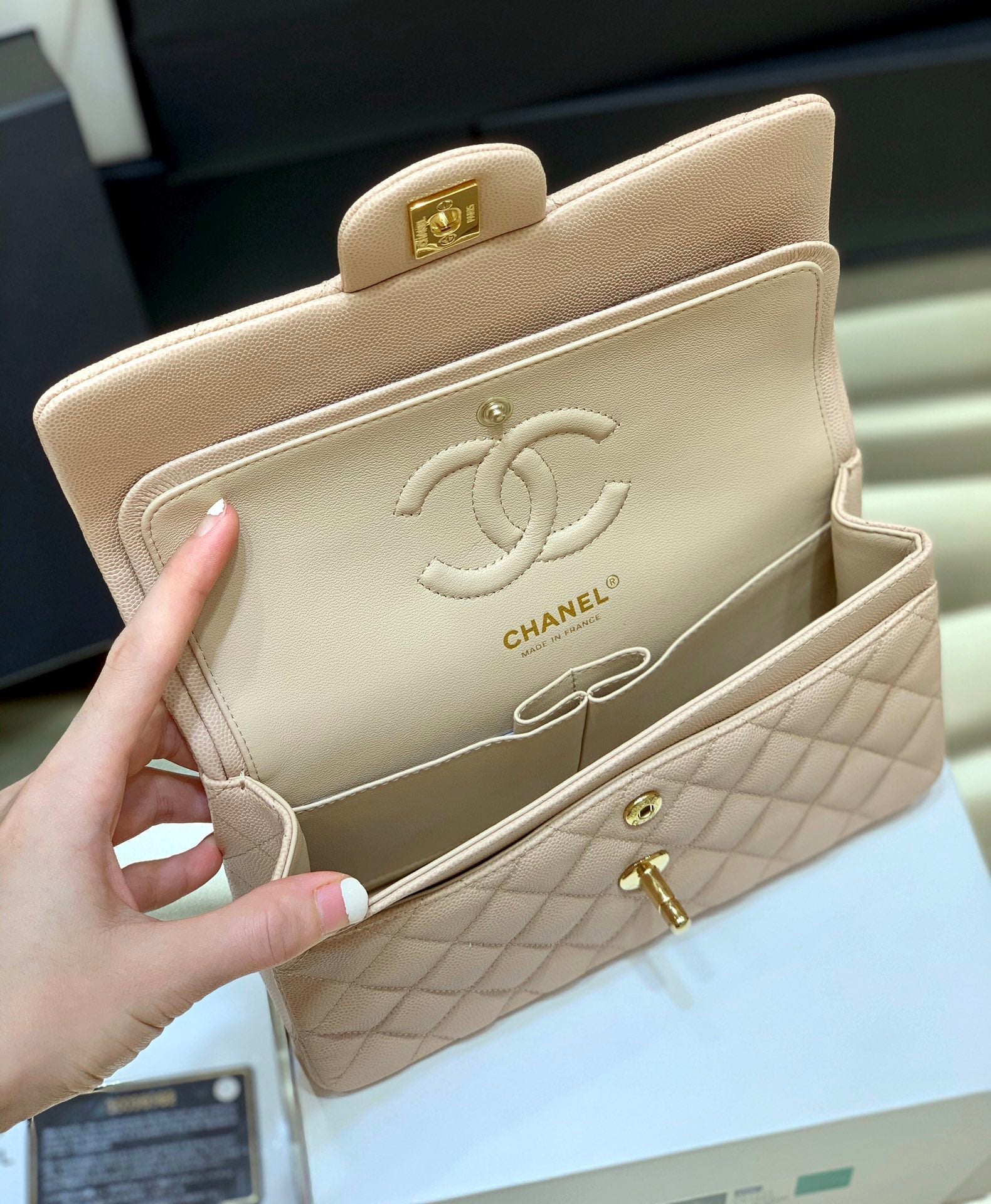Classic Flap Small Bag 23cm – Beige Edition